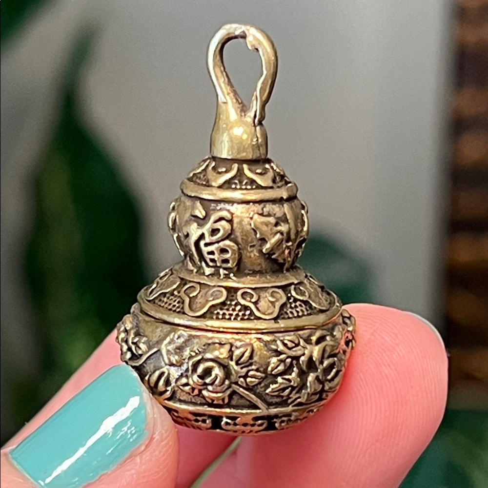 Buddhist Brass Metal Gourd Capsule Trinket Box Miniature Figural Pendant